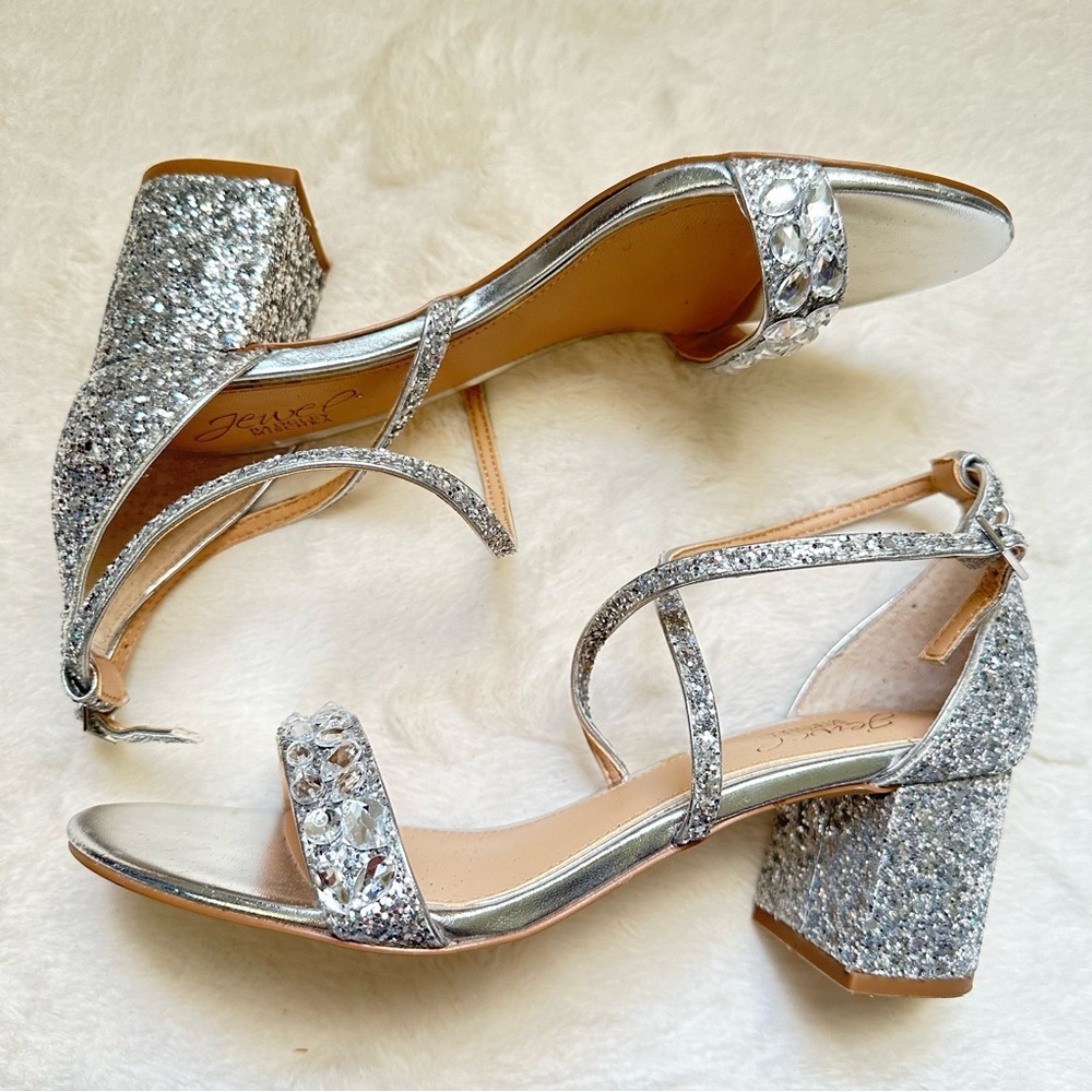 Jewel Badgley Mishka Women’s Claudia Glitter Block Heel Prom Sandal Size 7